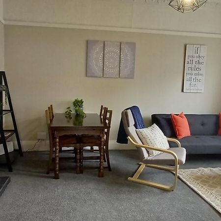 Character 2-Bedroom Unit 马斯特顿 外观 照片